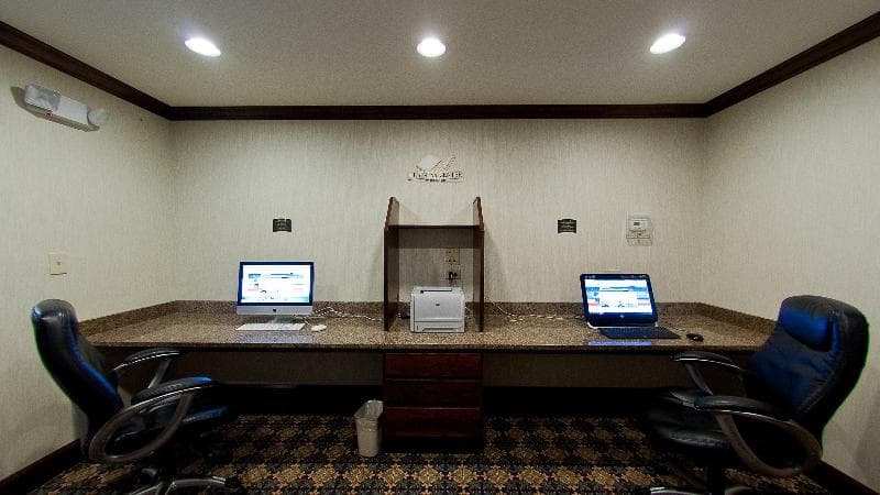 Staybridge Suites Stroudsburg (East) Poconos 5
