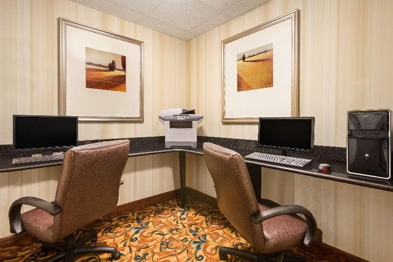 Seffner Inn And Suites photo 1