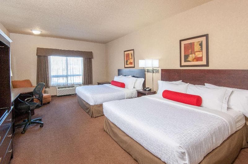 Ramada by Wyndham Drumheller Hotel & Suites photo 1
