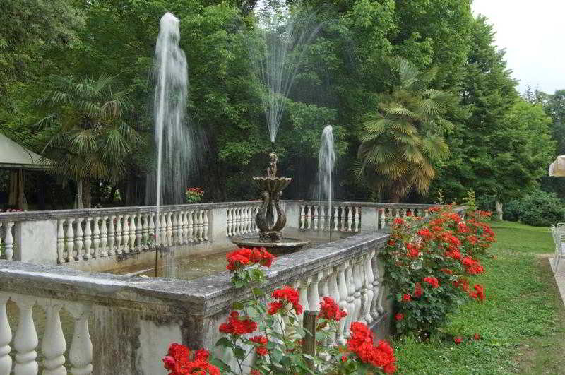 Villa Luppis 2