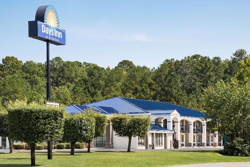 Days Inn By Wyndham Fulton 5