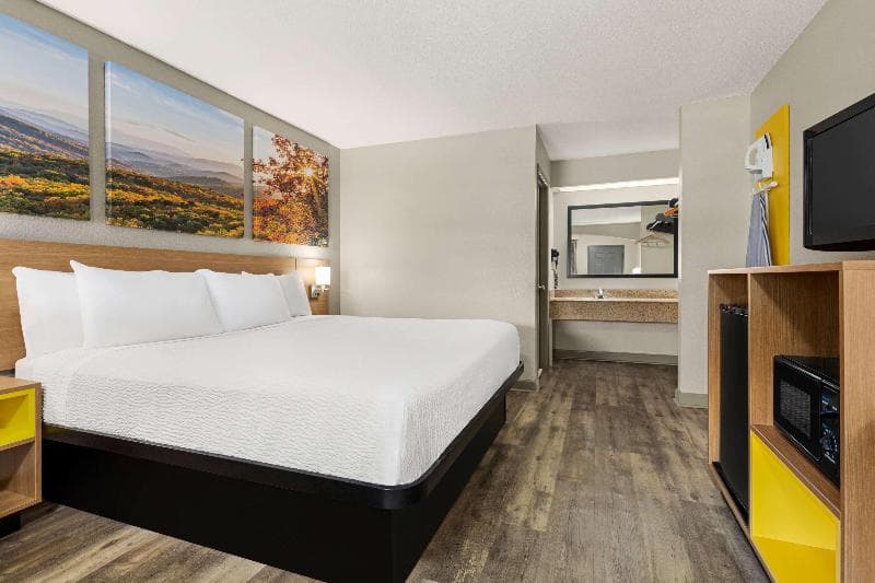 Days Inn By Wyndham Fulton 2