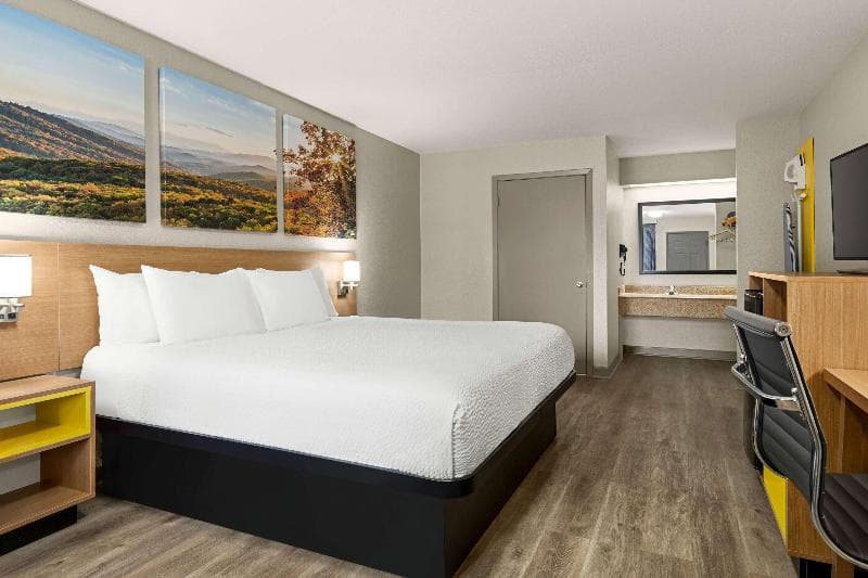 Days Inn By Wyndham Fulton 3