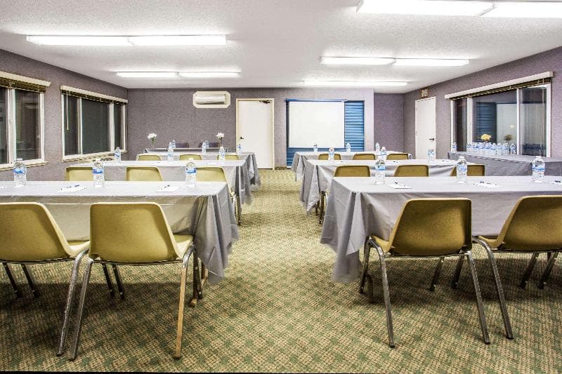 Travelodge by Wyndham Turlock 3