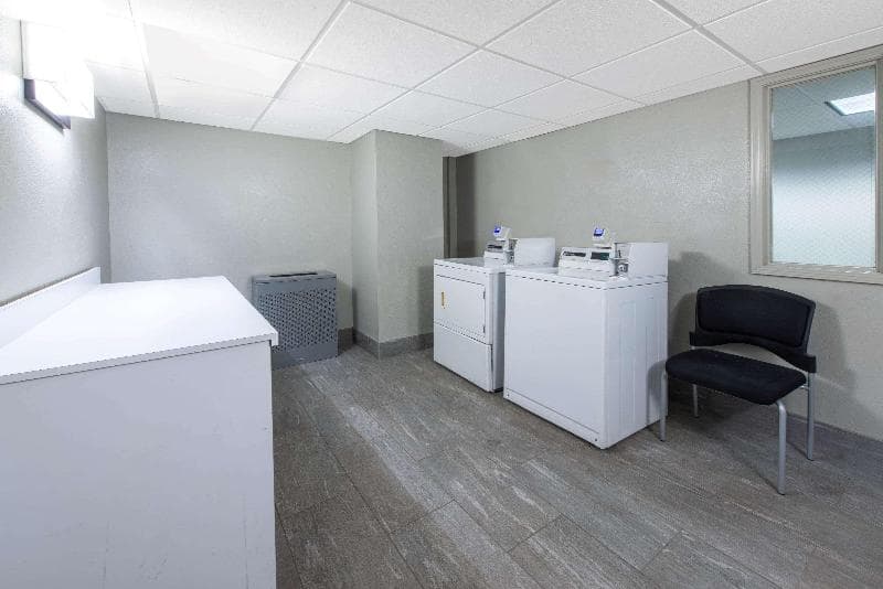 La Quinta Inn & Suites Tampa Brandon Regency Park 4