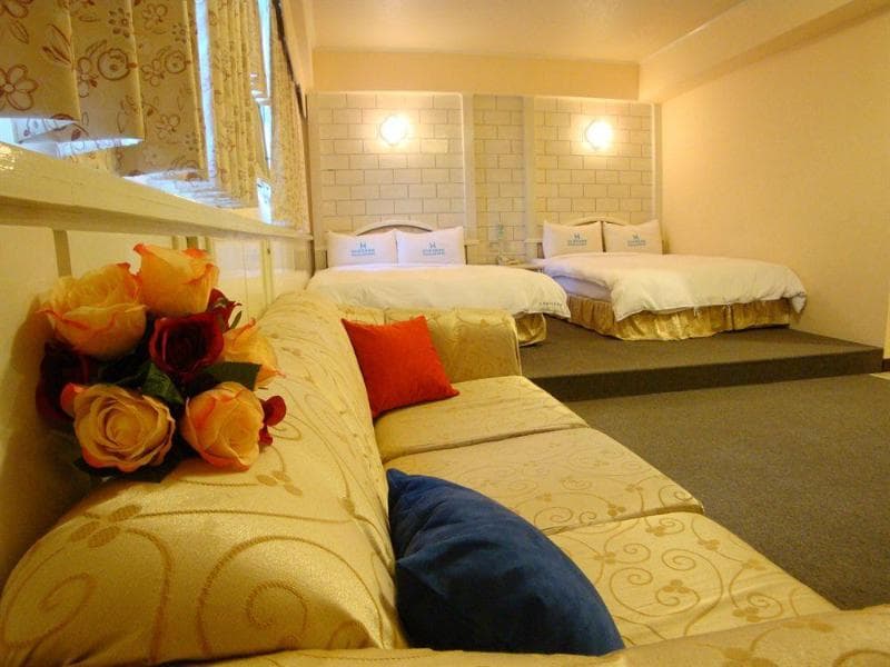 Traveler Hotel main