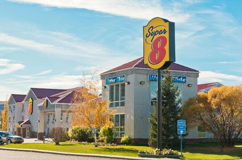 SureStay Plus Hotel by Best Western Drumheller 2