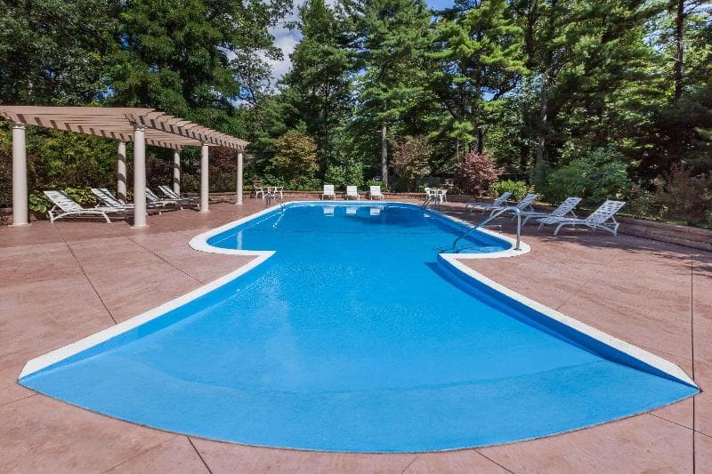 Howard Johnson by Wyndham Traverse City 4