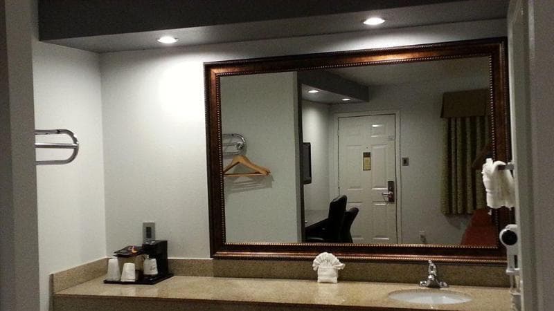 12 Oaks Motor Hotel 5