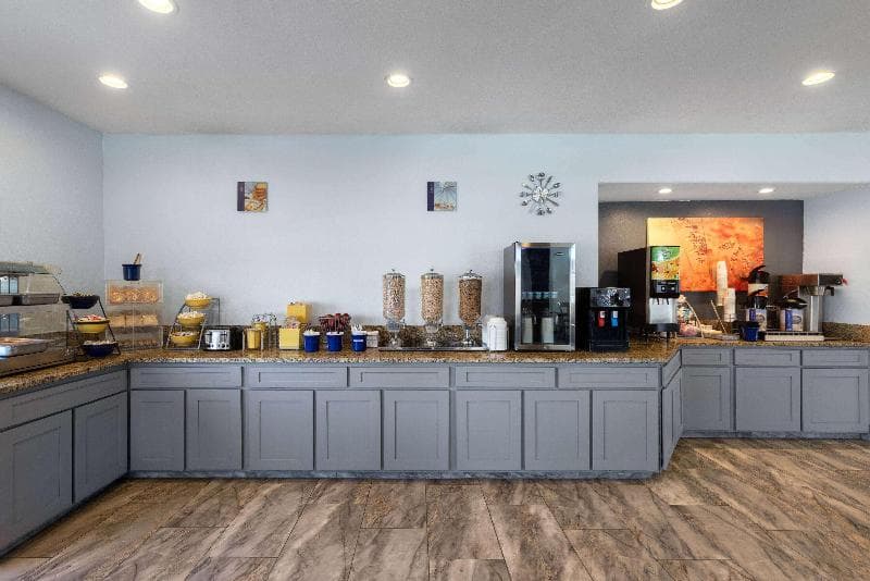 Days Inn & Suites By Wyndham Tucson/Marana 3