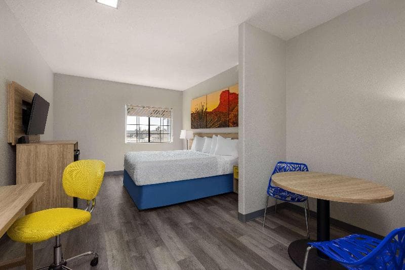 Days Inn & Suites By Wyndham Tucson/Marana photo 1
