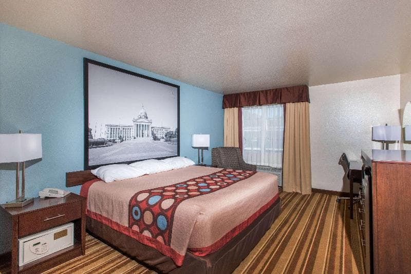Super 8 By Wyndham Claremore 2