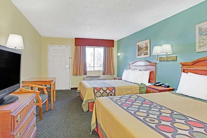 Super 8 By Wyndham Tucson Downtown Conv Center 4