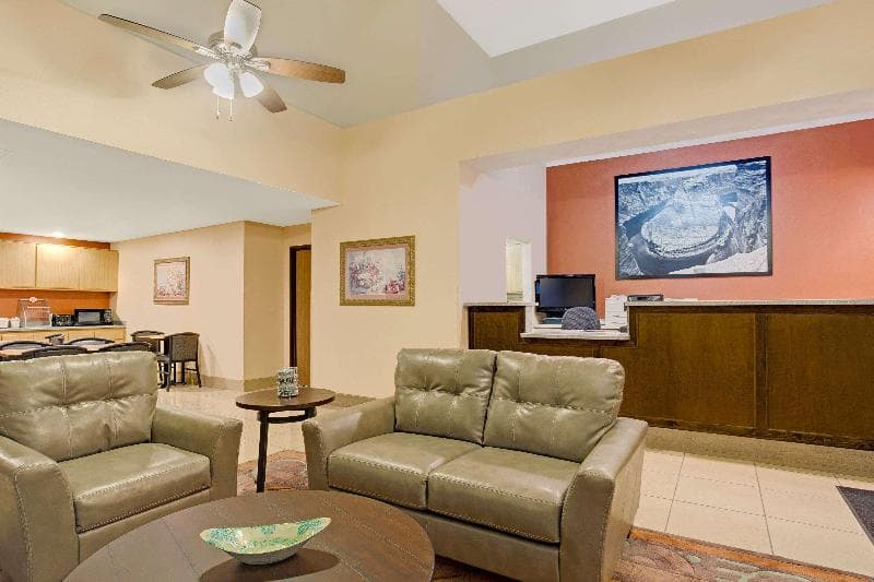 Super 8 by Wyndham Tucson/Grant Road Area 3