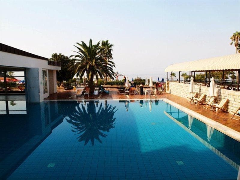 Hotel Palas main