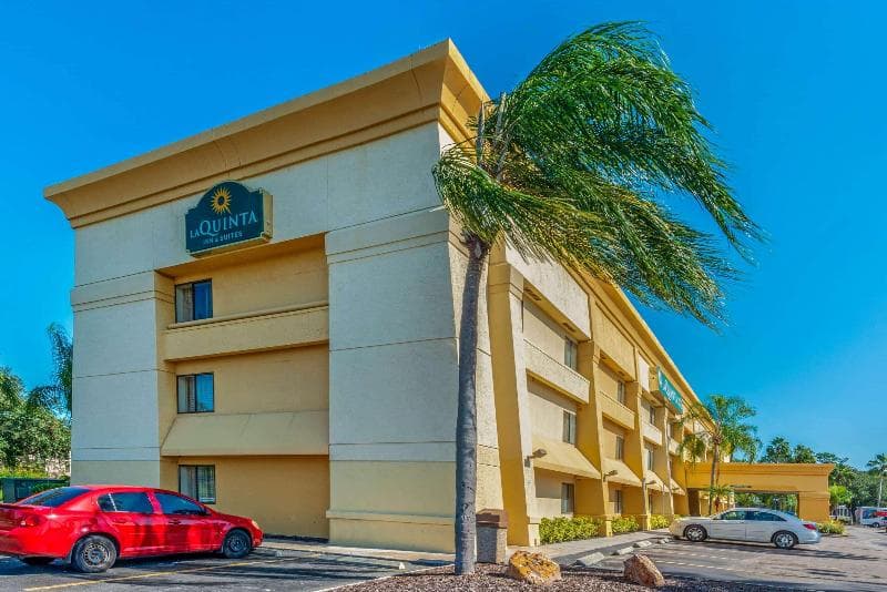 La Quinta Inn & Suites by Wyndham Tampa Brandon West 2