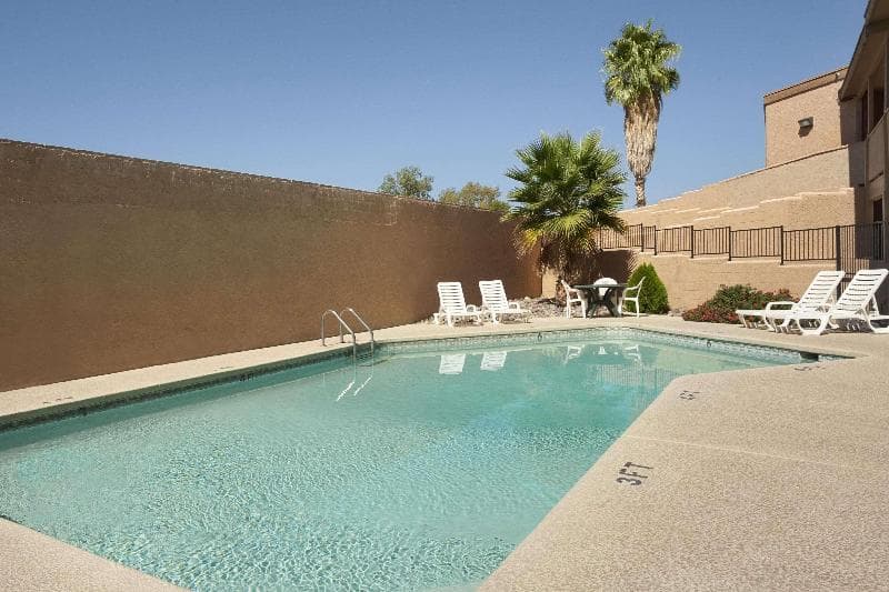 Knights Inn Tucson D.M.A.F Area Closed 5