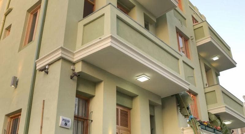 Residence Suites main
