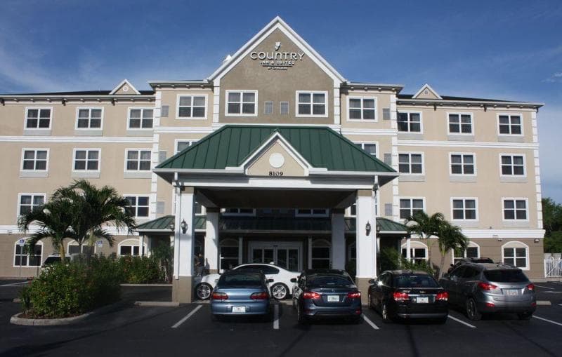 Country Inn & Suites by Radisson, Tampa Airport North, FL 4