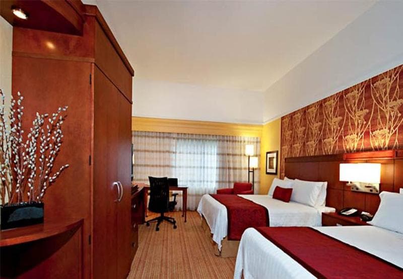 Courtyard By Marriott Troy 2