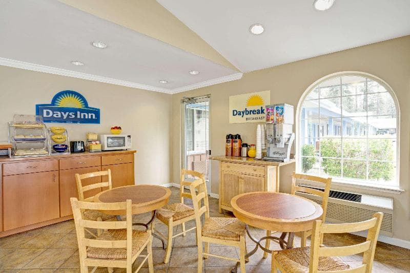 Days Inn By Wyndham South Lake Tahoe 3