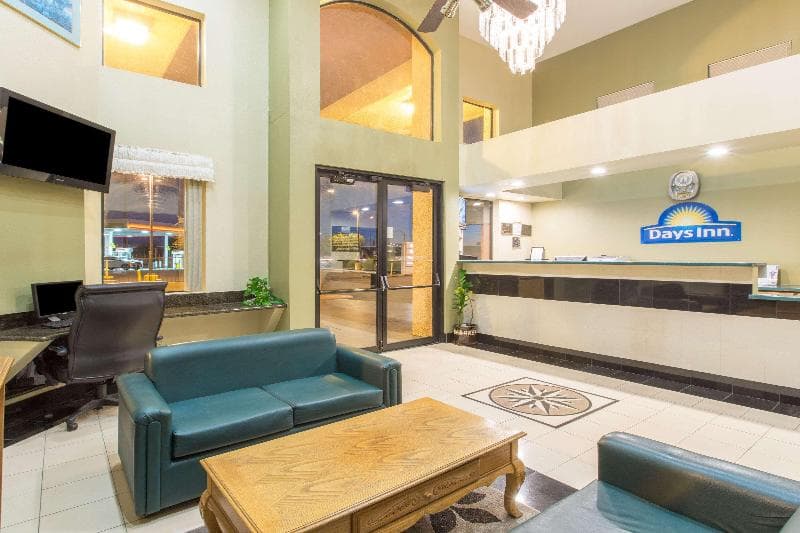 Days Inn By Wyndham Tucson Airport 5