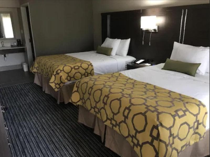 Baymont by Wyndham Topeka 3