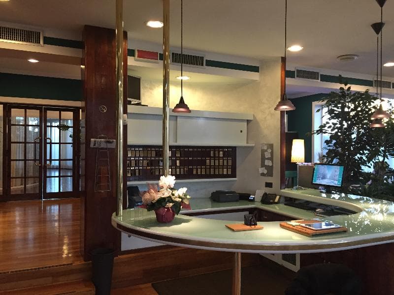 Business Hotel 3