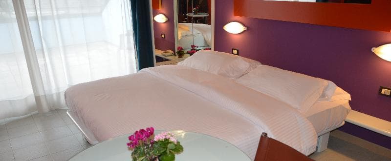 Business Hotel 4