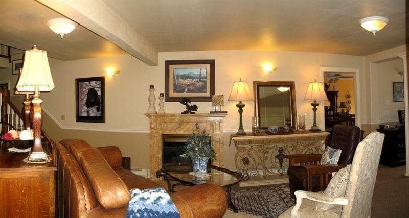 Black Bear Manor main