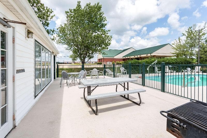 Econo Lodge Tupelo 5
