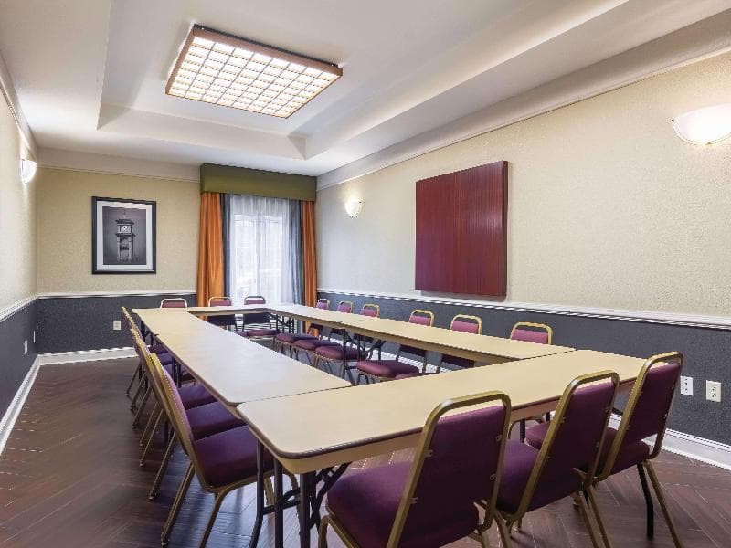 La Quinta Inn & Suites by Wyndham Prattville photo 1