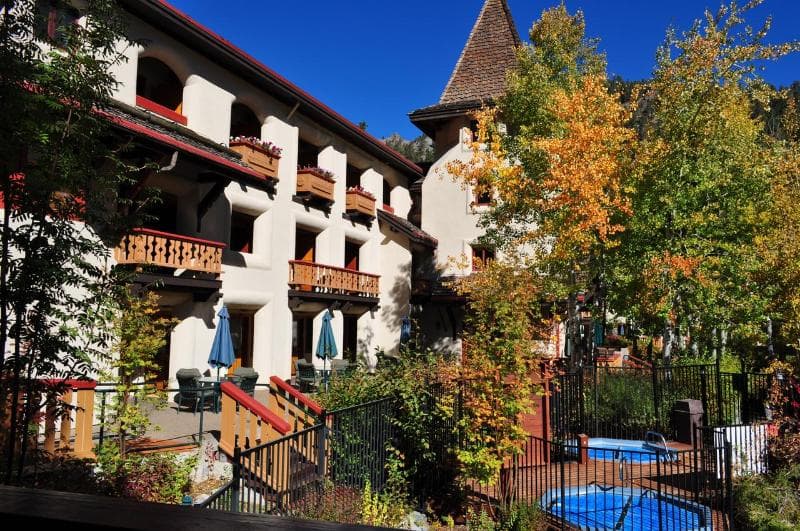 Olympic Village Inn - Extra Holidays 3