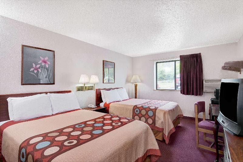 Super 8 By Wyndham Waynesburg photo 1