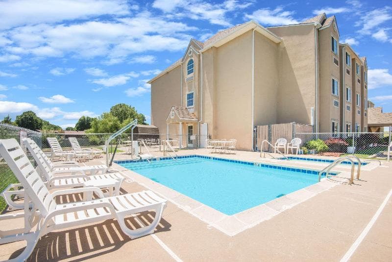 Microtel Inn & Suites By Wyndham Claremore 4