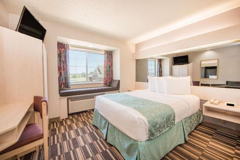 Microtel Inn & Suites By Wyndham Claremore 2