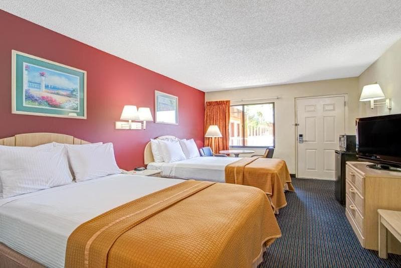 Hotel South Tampa & Suites 5