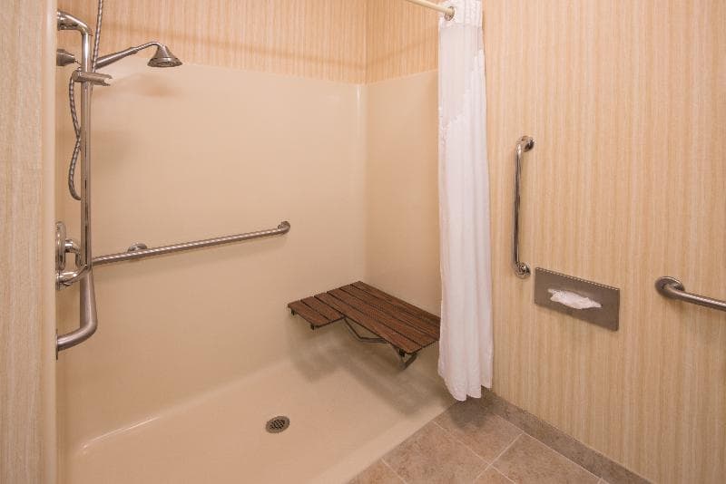 Holiday Inn Express & Suites Wauseon 5