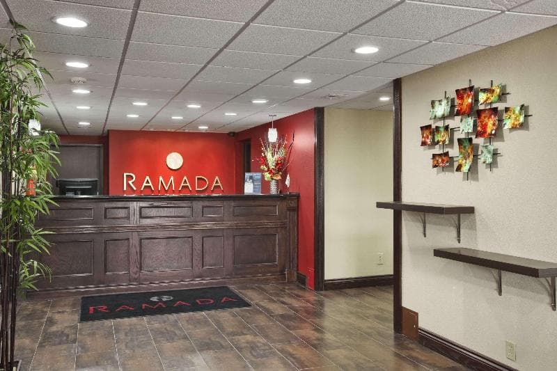 Ramada by Wyndham Tulsa 4