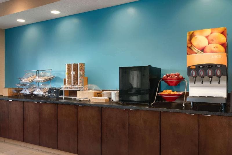 Baymont by Wyndham Tulsa photo 1