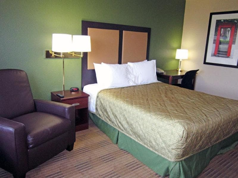 Extended Stay America Tampa Airport Spruce Street 5