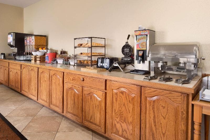 Country Inn & Suites By Radisson, Topeka West, Ks photo 1