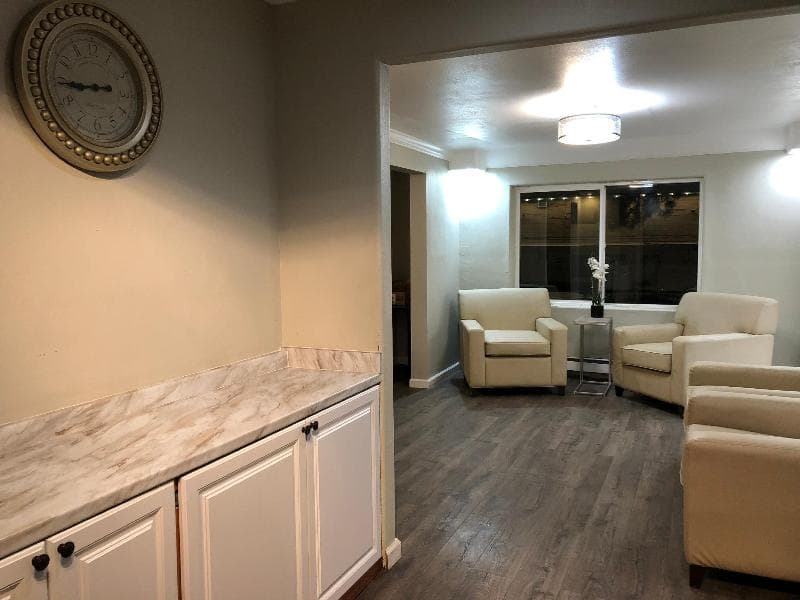 Cedar Inn And Suites photo 1