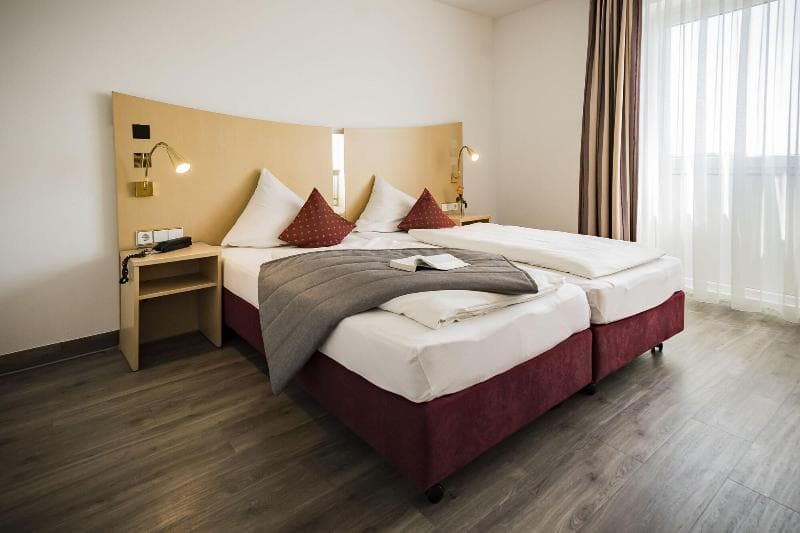 City-Hotel Garni 4