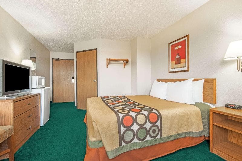 Super 8 By Wyndham Trinidad 2