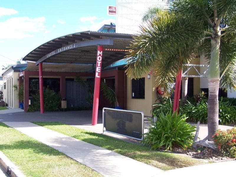 Ayr Traveller's Motel 2