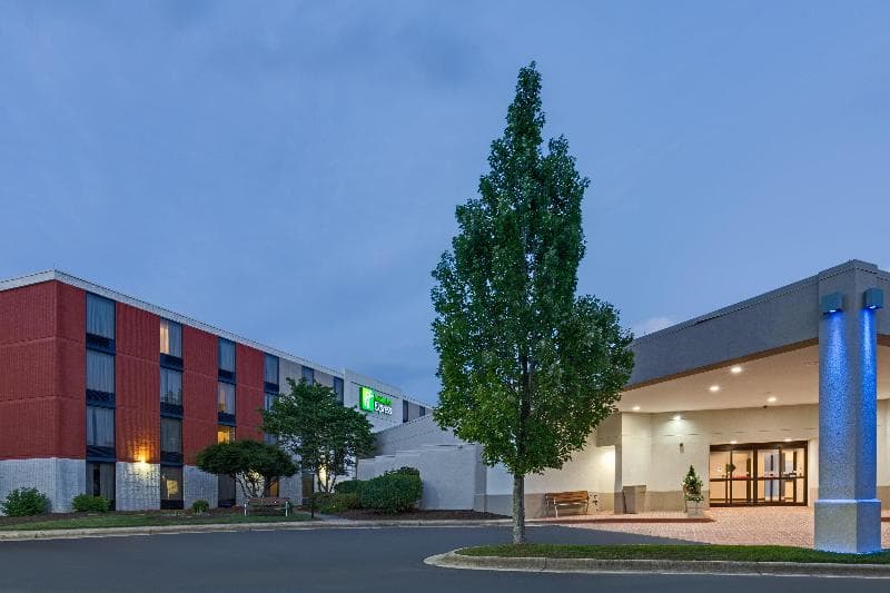 Holiday Inn Express Wilkesboro 5