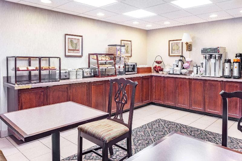 Travelodge by Wyndham Winchester 2