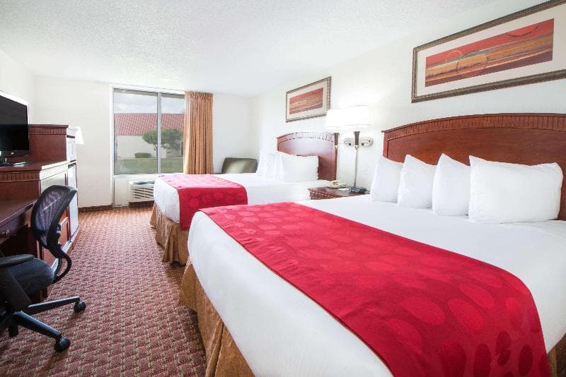 Ramada by Wyndham Enid 5