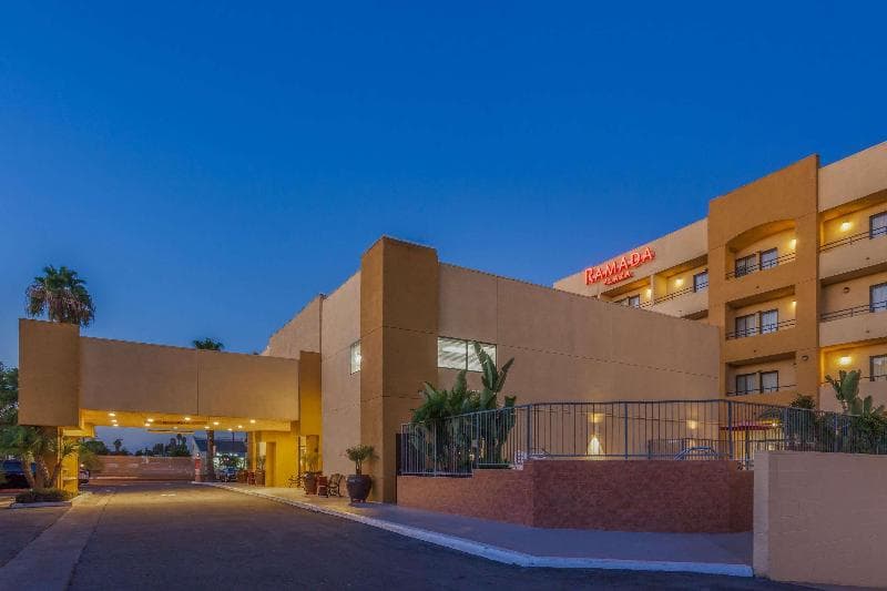Ramada Plaza by Wyndham Garden Grove/Anaheim South photo 1